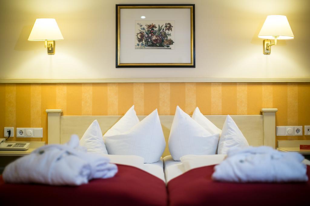 Hotel Hirsch Oberstaufen Pokoj fotografie